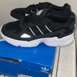 Adidas Originals Falcon